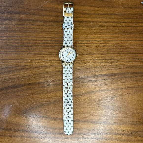 Women Timex Watch Weekender Tw2p65400 Cream Black Zulu Band Gold Case Easy Read - Picture 2 of 5